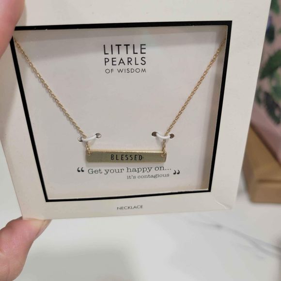 4 PIECES 2 necklaces and 2 bracelets  ALL NEW - Picture 2 of 6